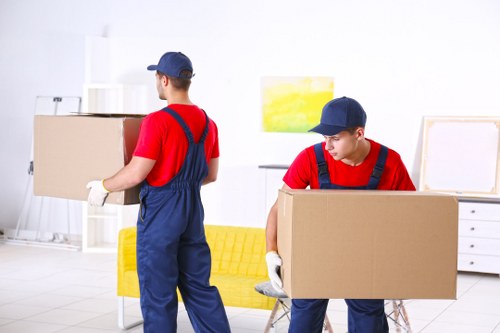 Man with van in Richmond upon Thames supporting a local home move
